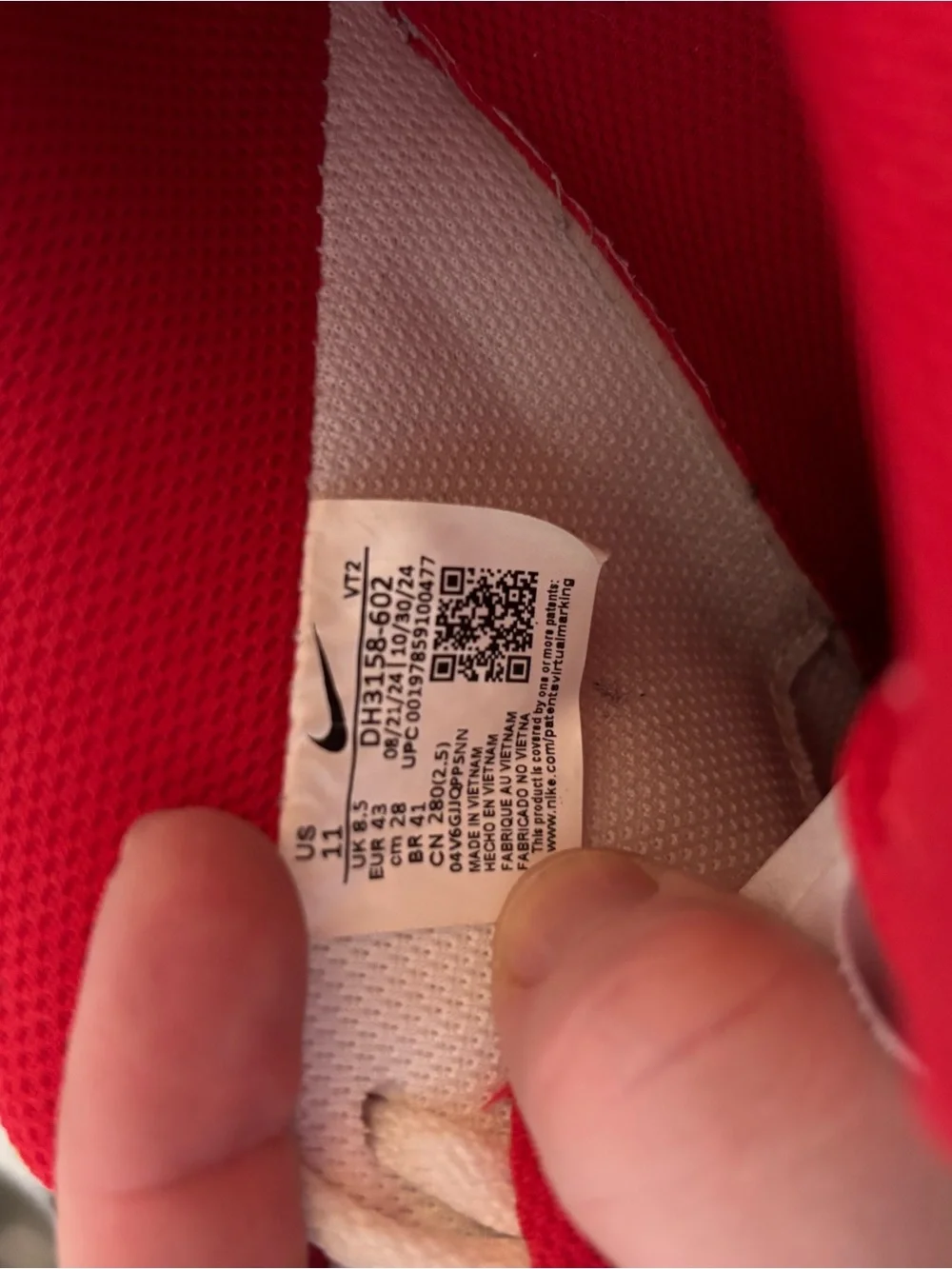Nike Red and White Low-Top Sneakers with Mesh Lining - Picture 7 of 7